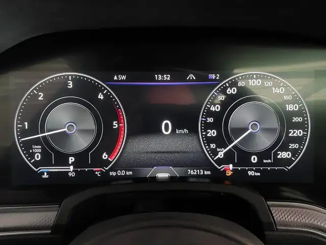 Volkswagen Touareg view 13