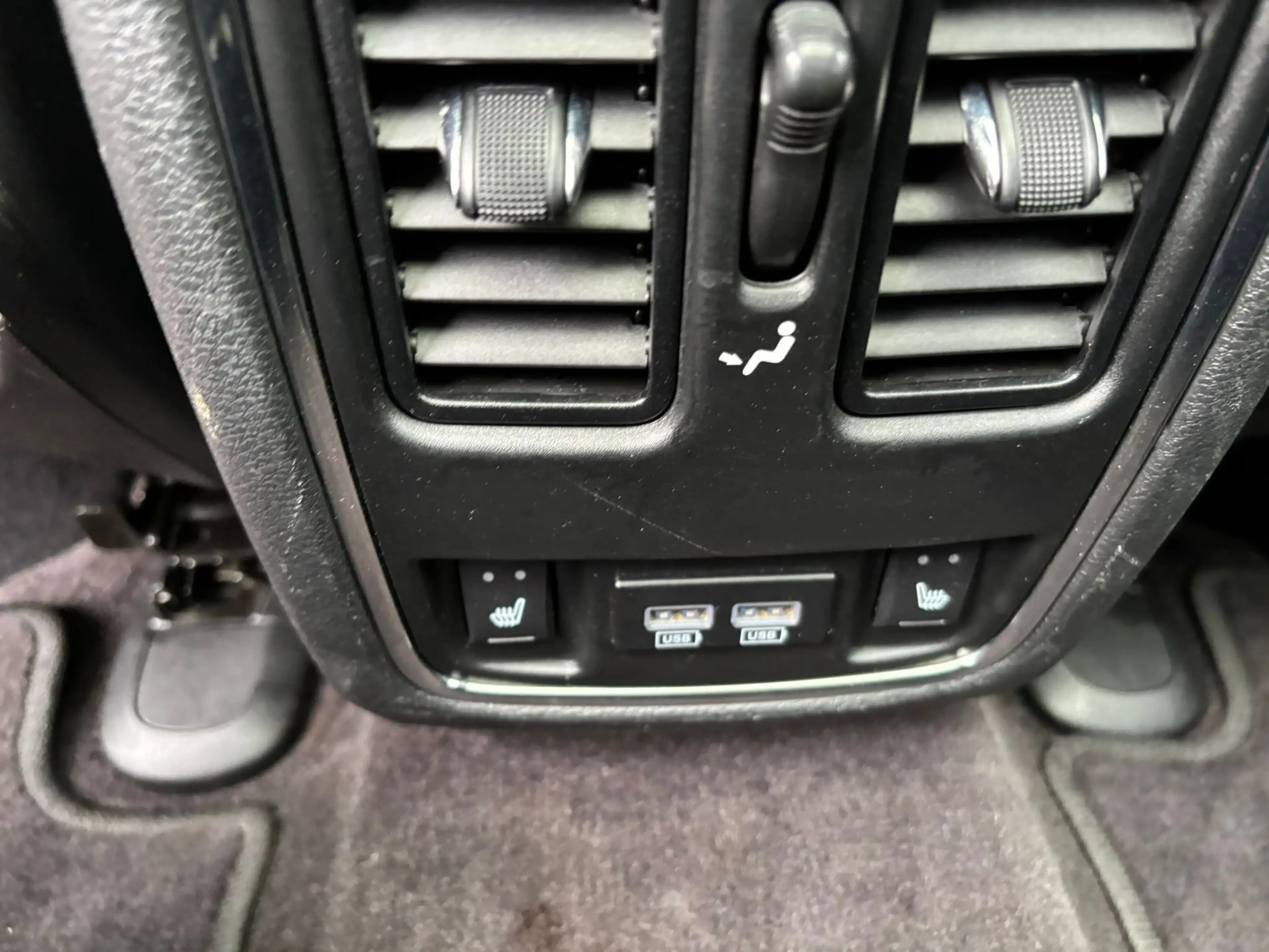 Jeep Grand Cherokee 3,0 V6 CRD Overland Allrad Automatik 250PS — photo 10