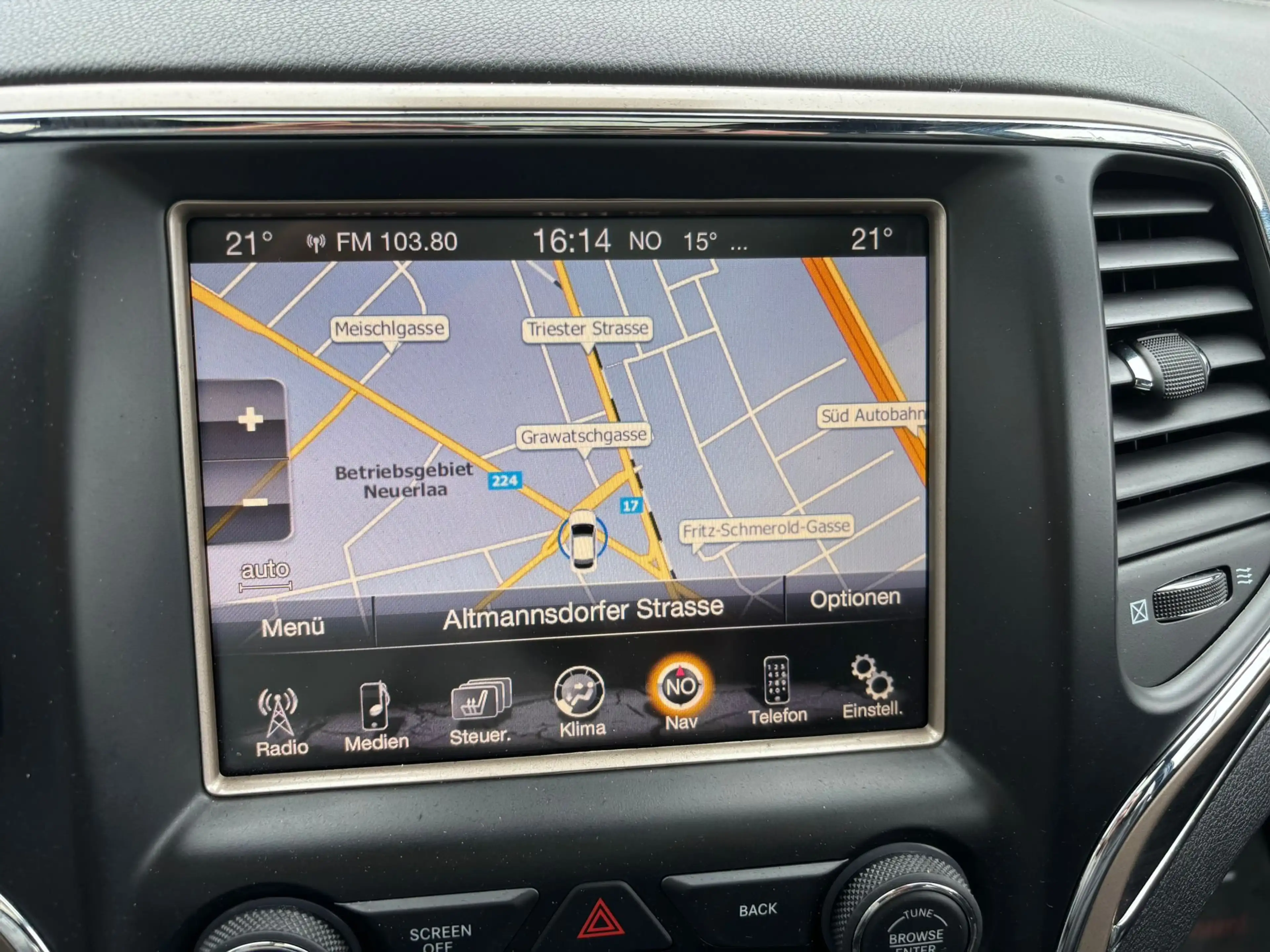 Jeep Grand Cherokee 3,0 V6 CRD Overland Allrad Automatik 250PS — photo 8
