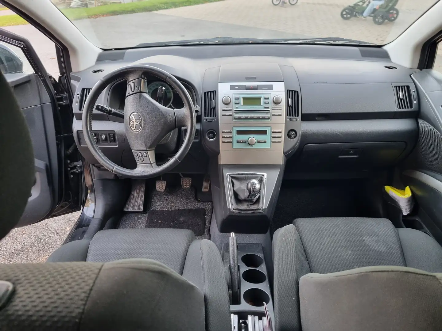 Toyota Corolla Verso Corolla Verso 2,0 D-4D Linea Luna Ds. Linea Luna Schwarz - 1