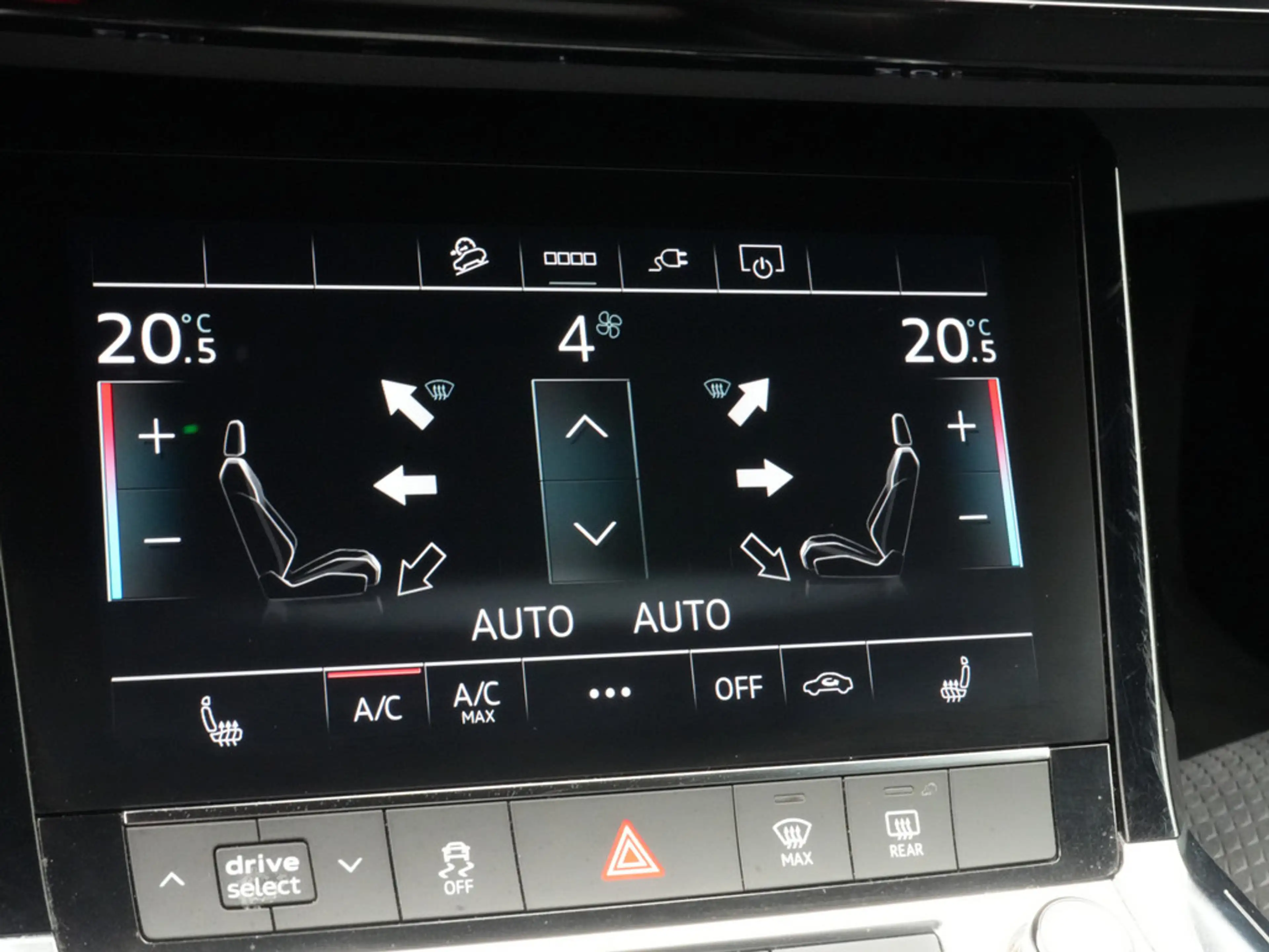 Audi Q8 e-tron S line MATRIX NAVI VIRT ACC KAM SHZ — photo 12