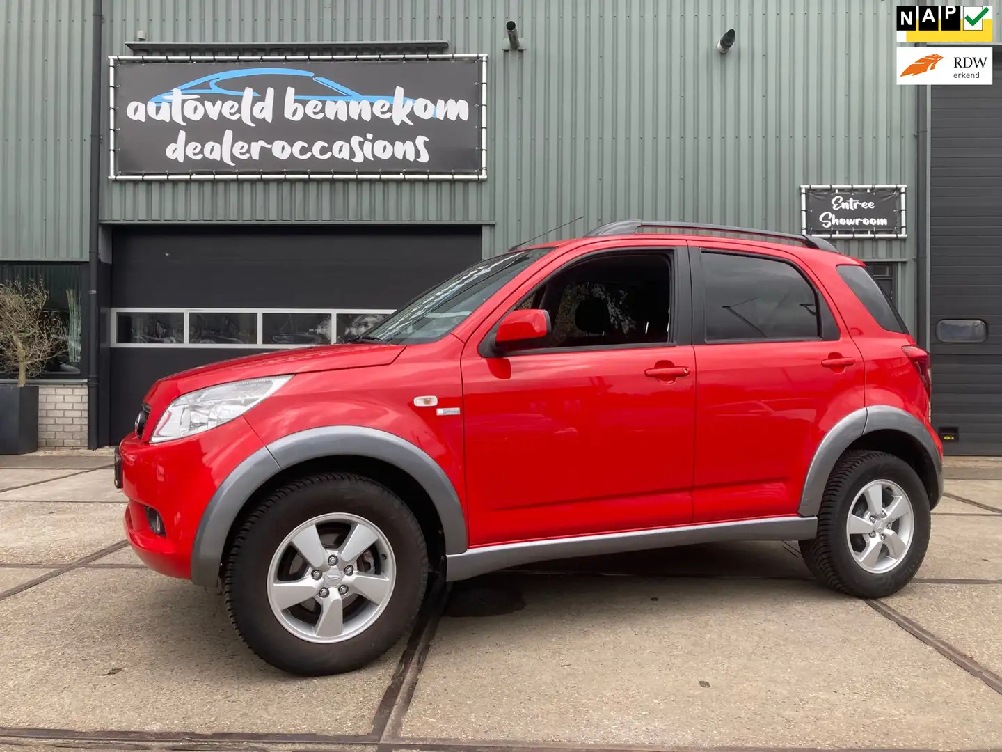 Daihatsu Terios 1.5-16v Exclusive 4WD AIRCO LEUKE AUTO Rouge - 1
