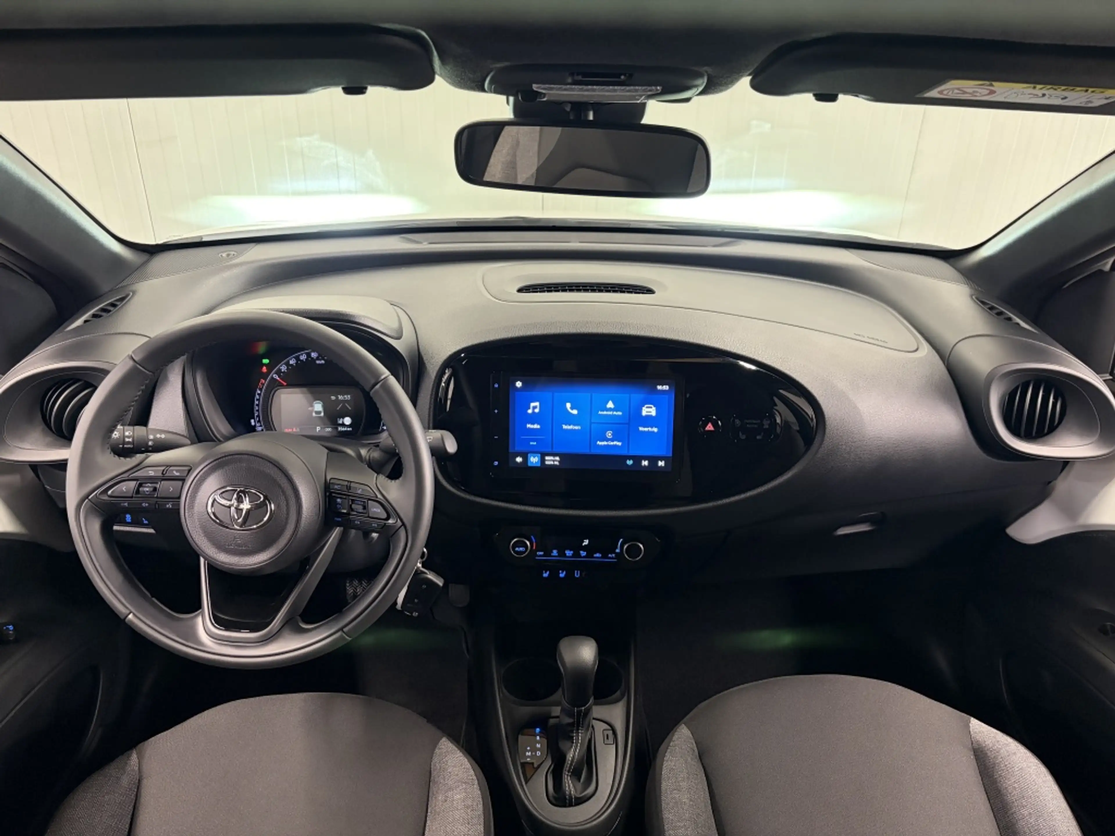 Toyota Aygo X 1.0 VVT-i S-CVT first| Stoelverw.| Carplay| Led| L — photo 3