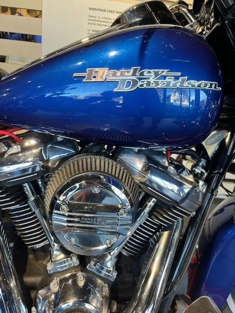 Harley-Davidson Street Glide Bleu - 2