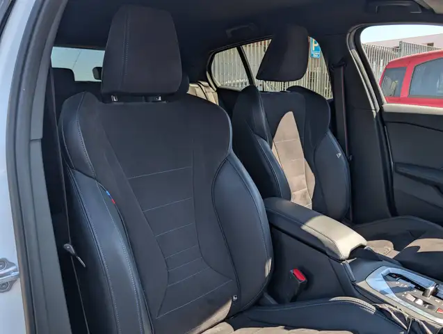BMW 1 Series view 11