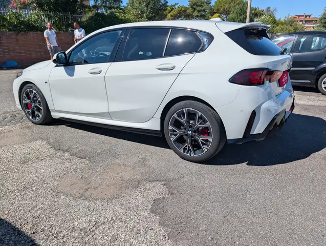 BMW 1 Series view 6