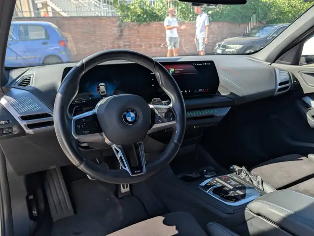 BMW 1 Series view 8