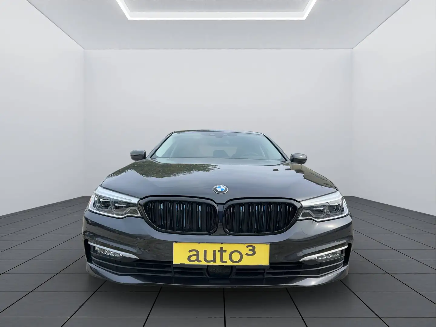 BMW 530 530e PHEV iPerformance Grau - 2