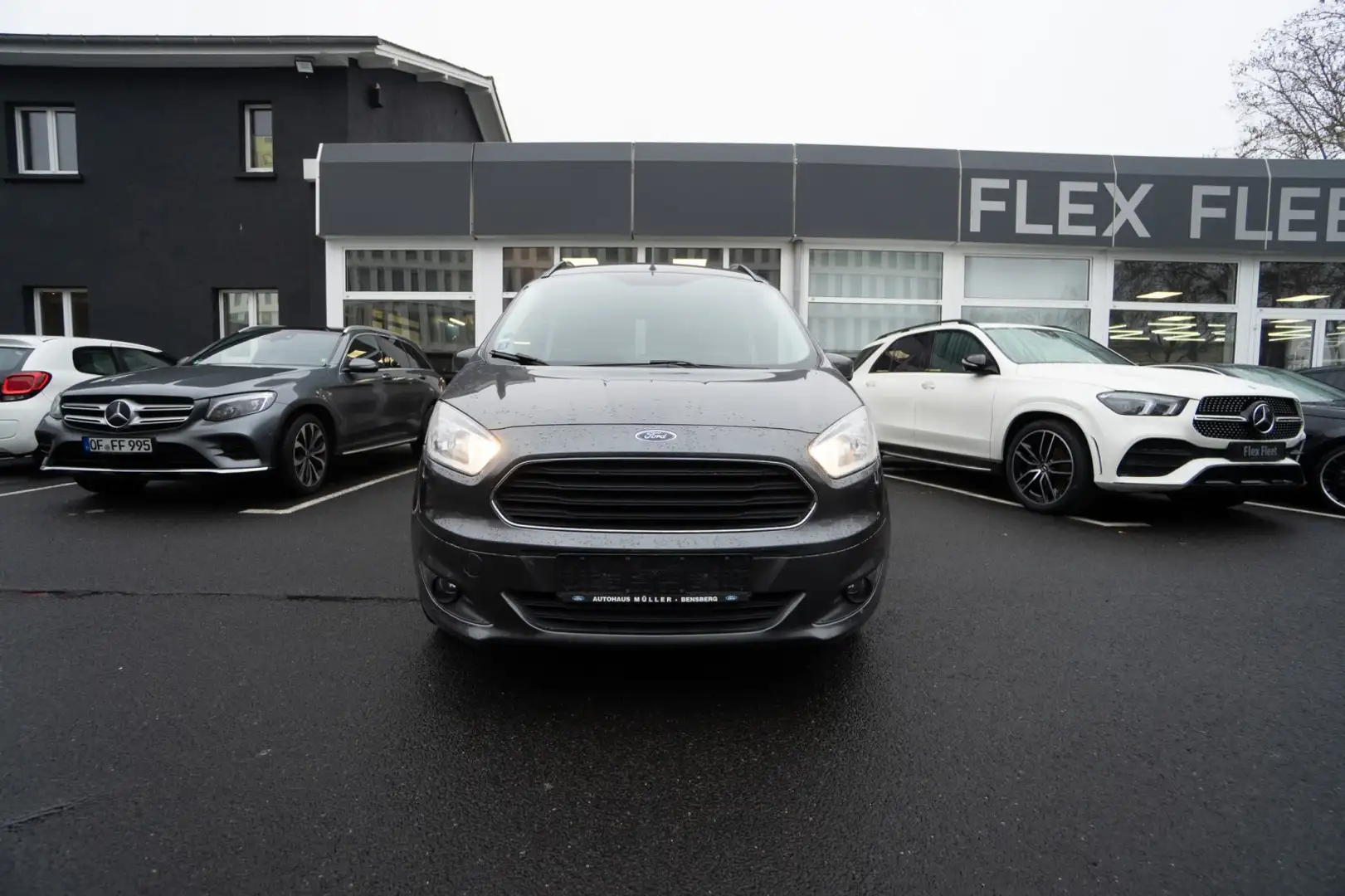 Ford Tourneo Courier Courier 1.0 EcoBoost EU6 Titanium Grau - 2
