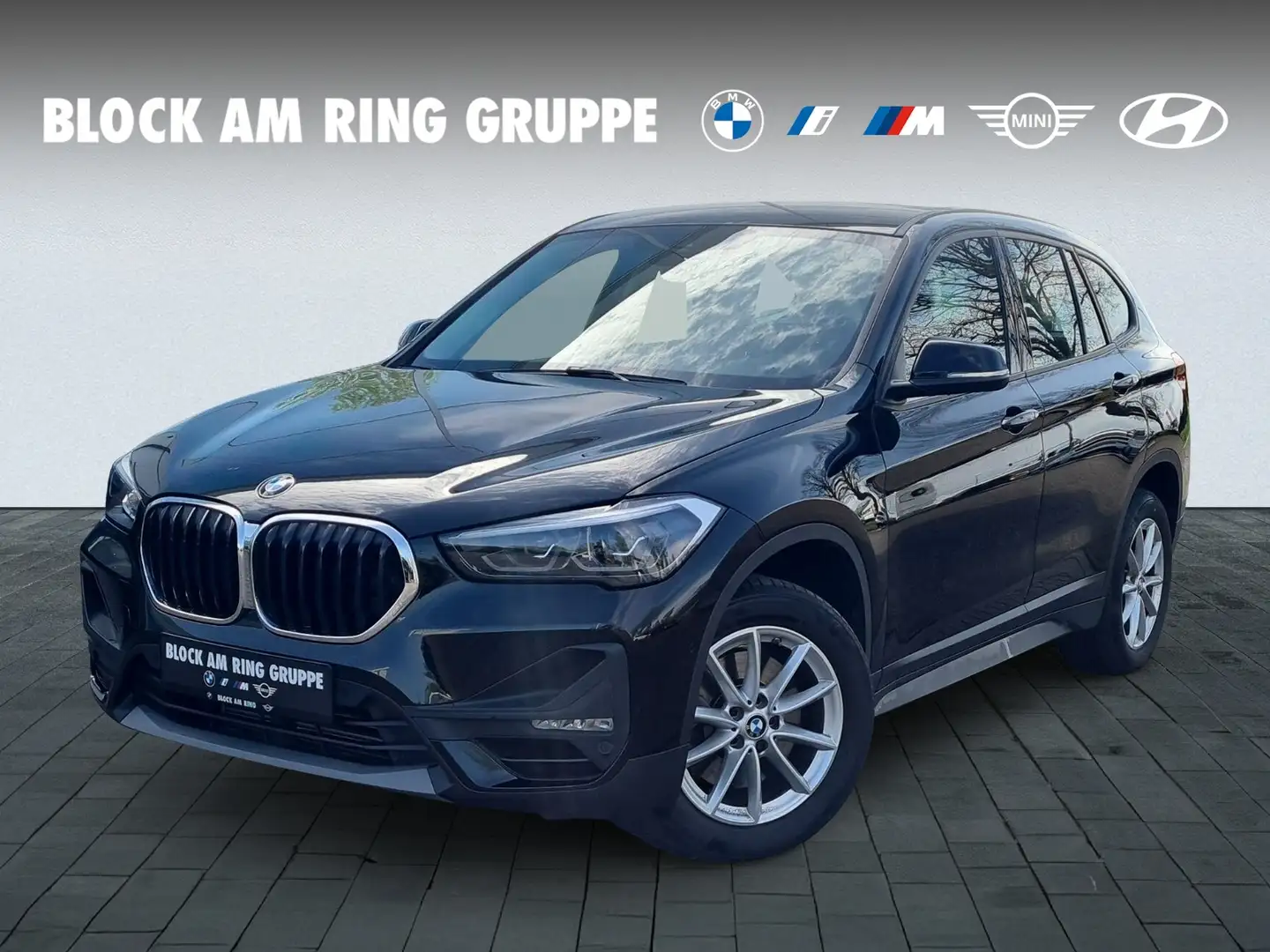 BMW X1 sDrive20i AHK PDC DAB Navi Schwarz - 1