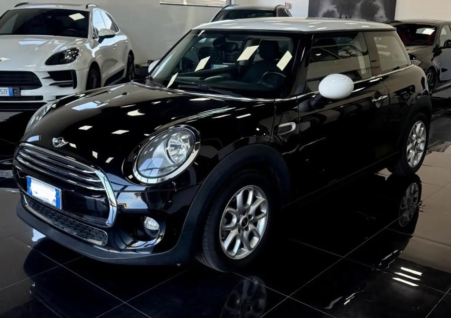 MINI Cooper D Mini IV F55-F56 2014 1.5 Hype 3p Nero - 2