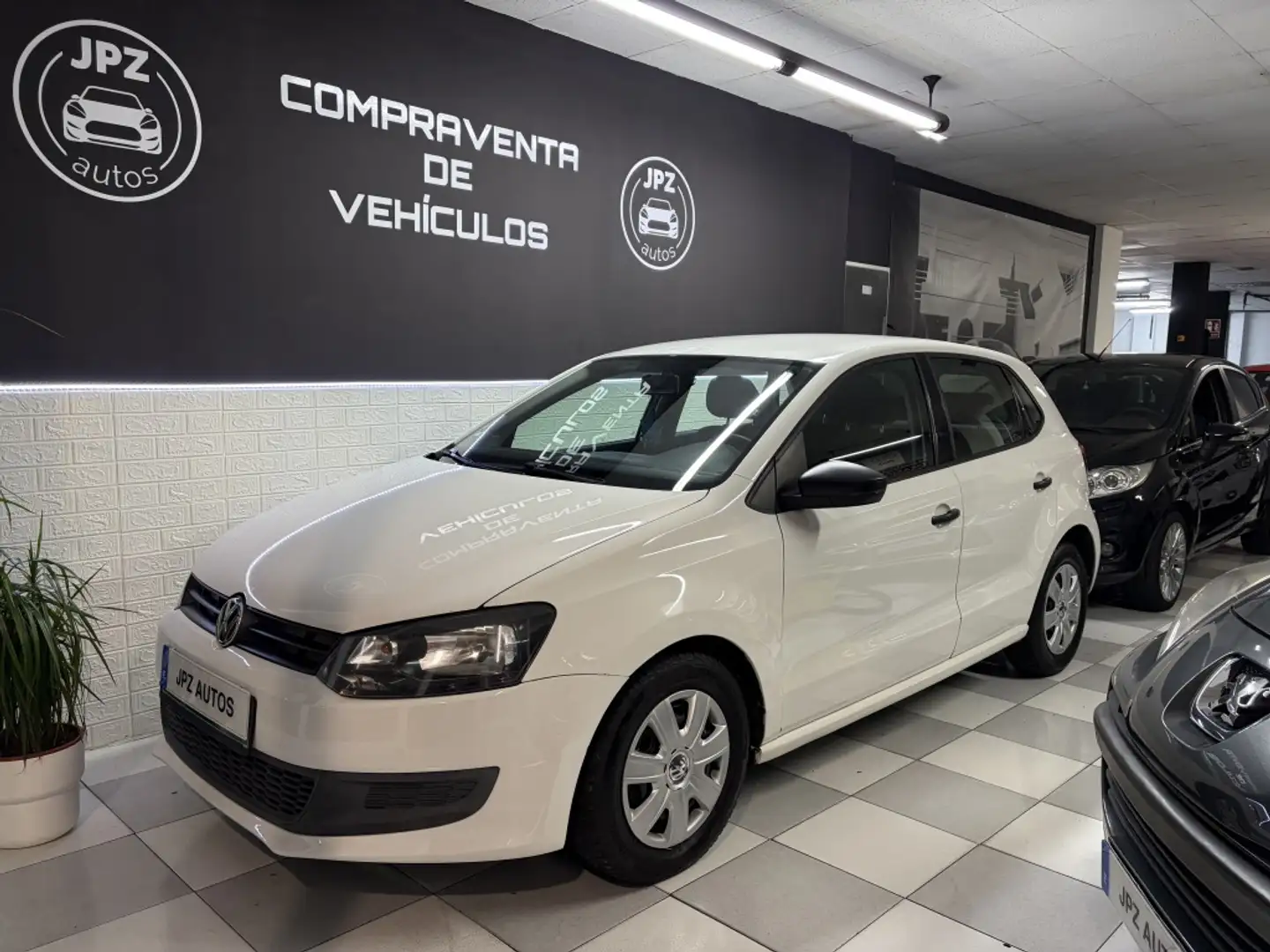 Volkswagen Polo 1.2 Sport BMT Wit - 1