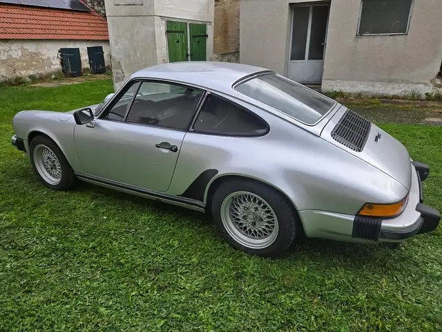 Porsche 911 Ansicht 29