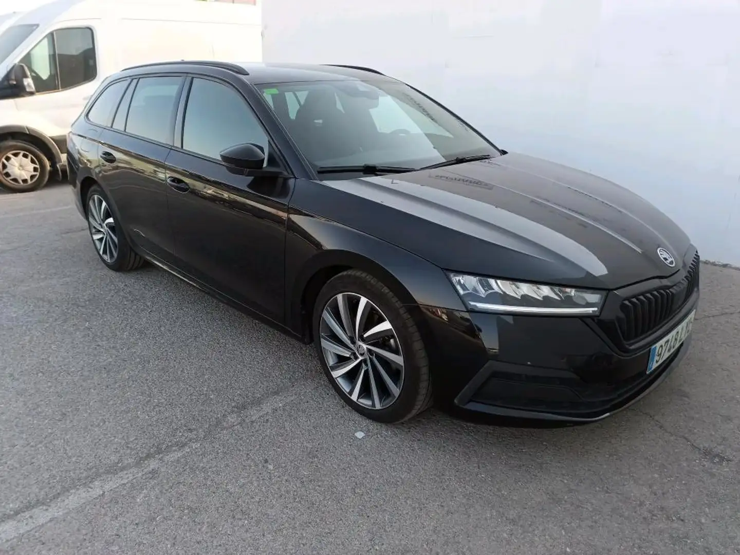 Skoda Octavia Combi 2.0TDI Sport DSG 110kW Negro - 2
