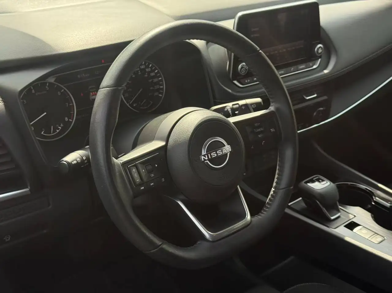 Nissan Rogue снимка Nissan Rogue
