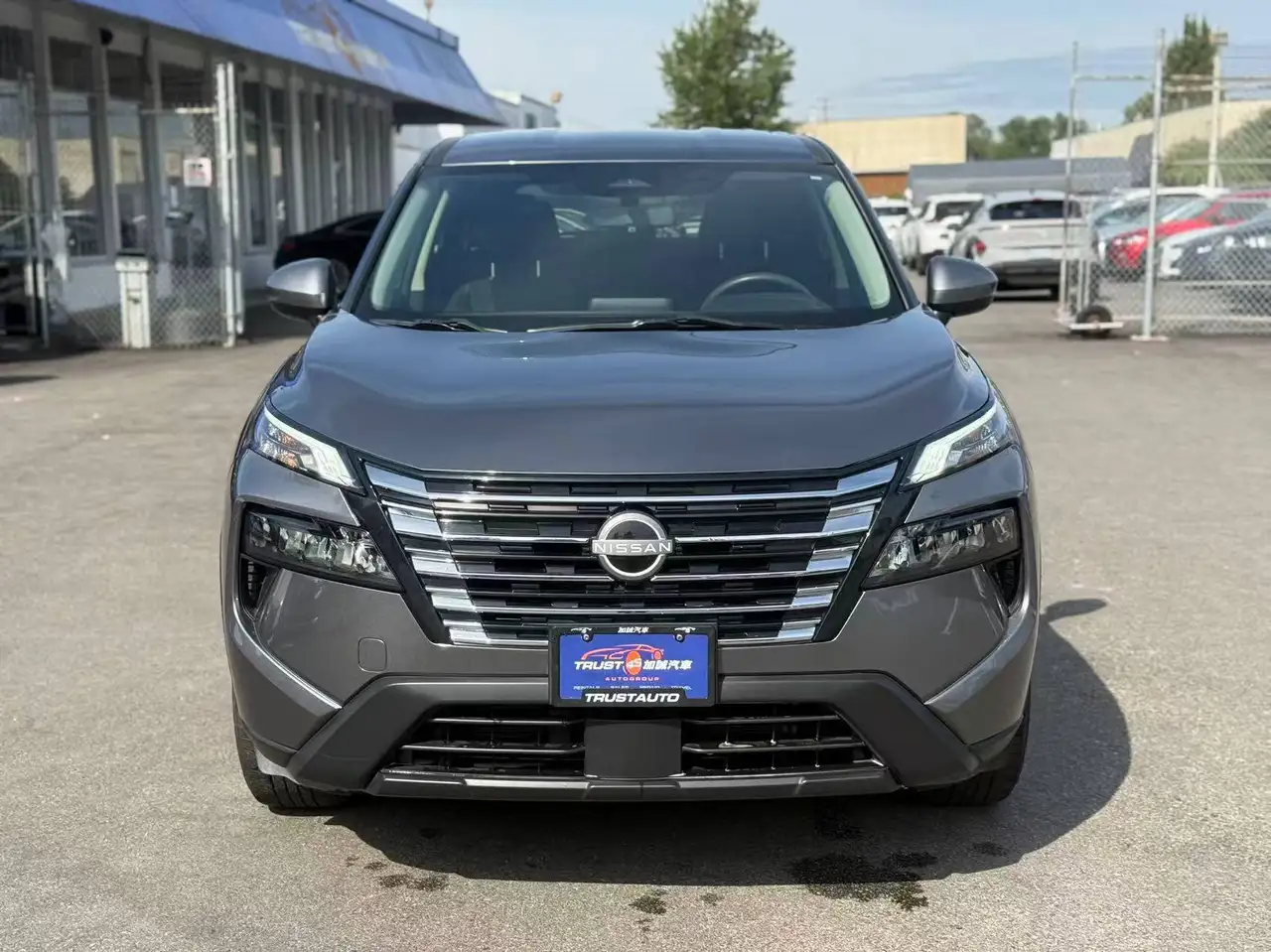 Nissan Rogue снимка Nissan Rogue
