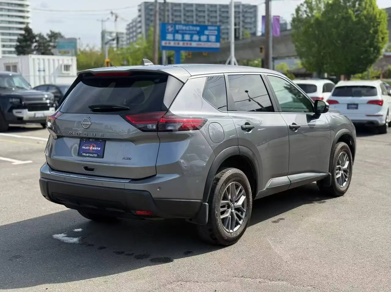 Nissan Rogue снимка Nissan Rogue