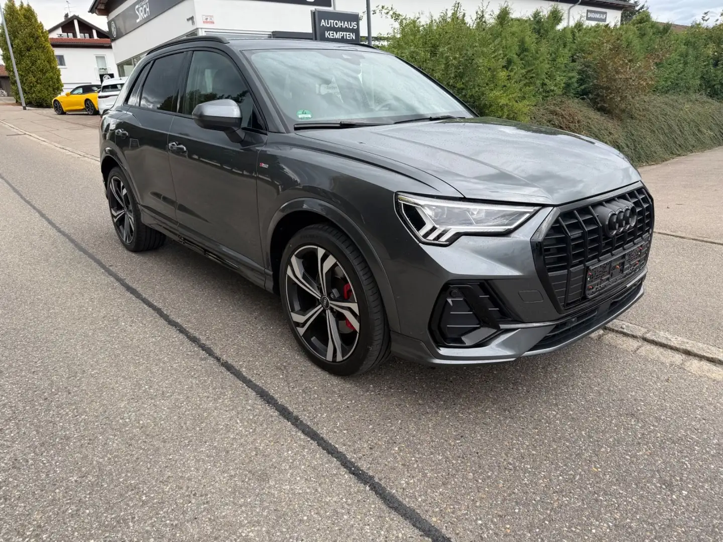 Audi Q3 40 TDI quattro S line Virtual / AHK / LED / Grau - 1