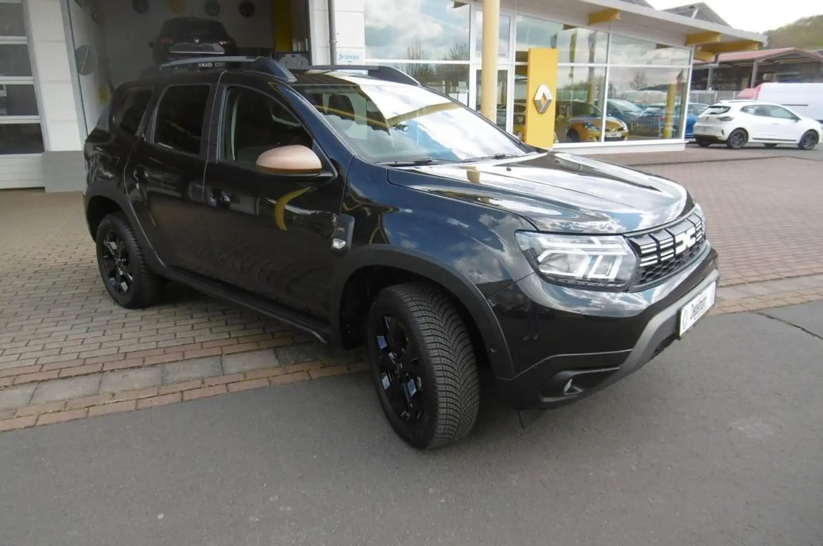 Dacia Duster TCe 150 Extreme 4WD+Vollausstattung Schwarz - 2