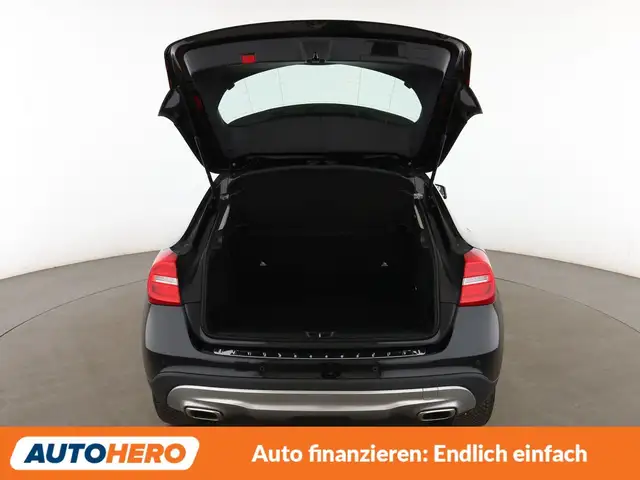 Mercedes-Benz Gla view 17
