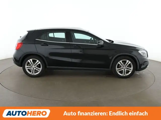 Mercedes-Benz Gla view 7