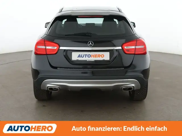 Mercedes-Benz Gla view 5
