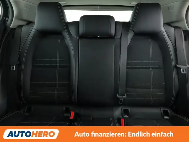Mercedes-Benz Gla view 16