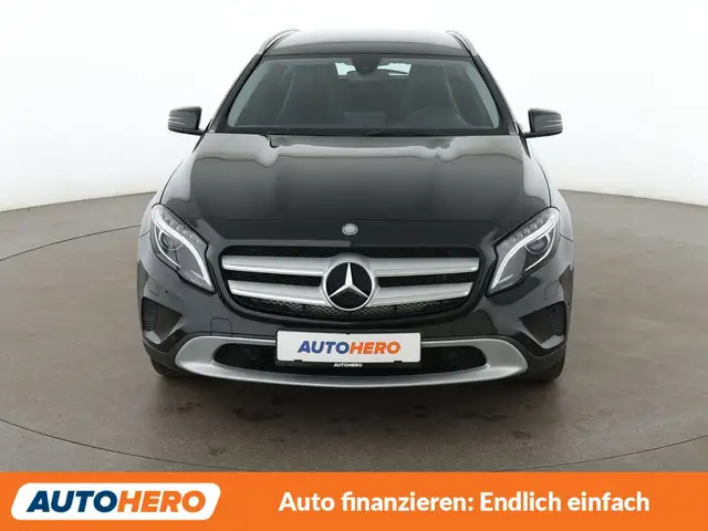 Mercedes-Benz Gla view 9