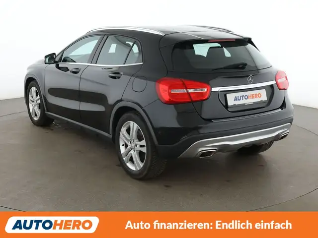 Mercedes-Benz Gla view 4