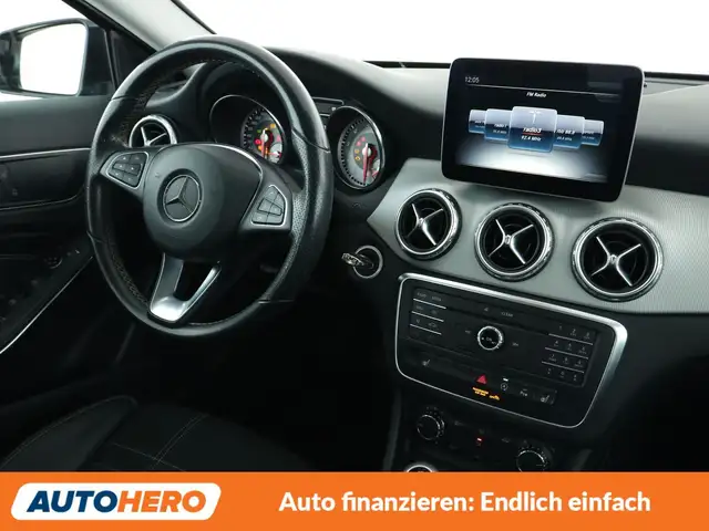 Mercedes-Benz Gla view 13