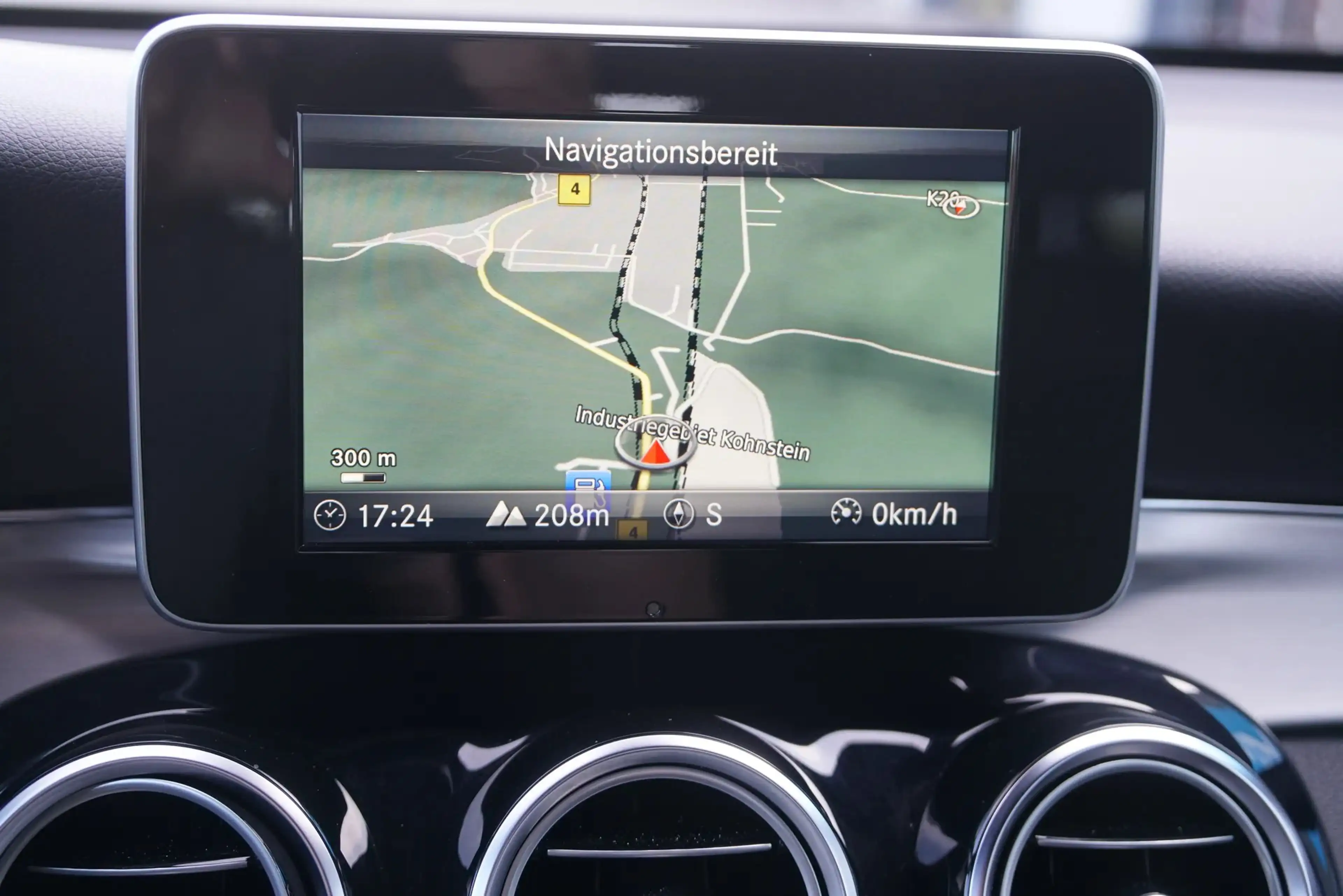 Mercedes-Benz GLC 250 GLC 250 4Matic OFF-ROAD Paket *ILS*Navi* — photo 9