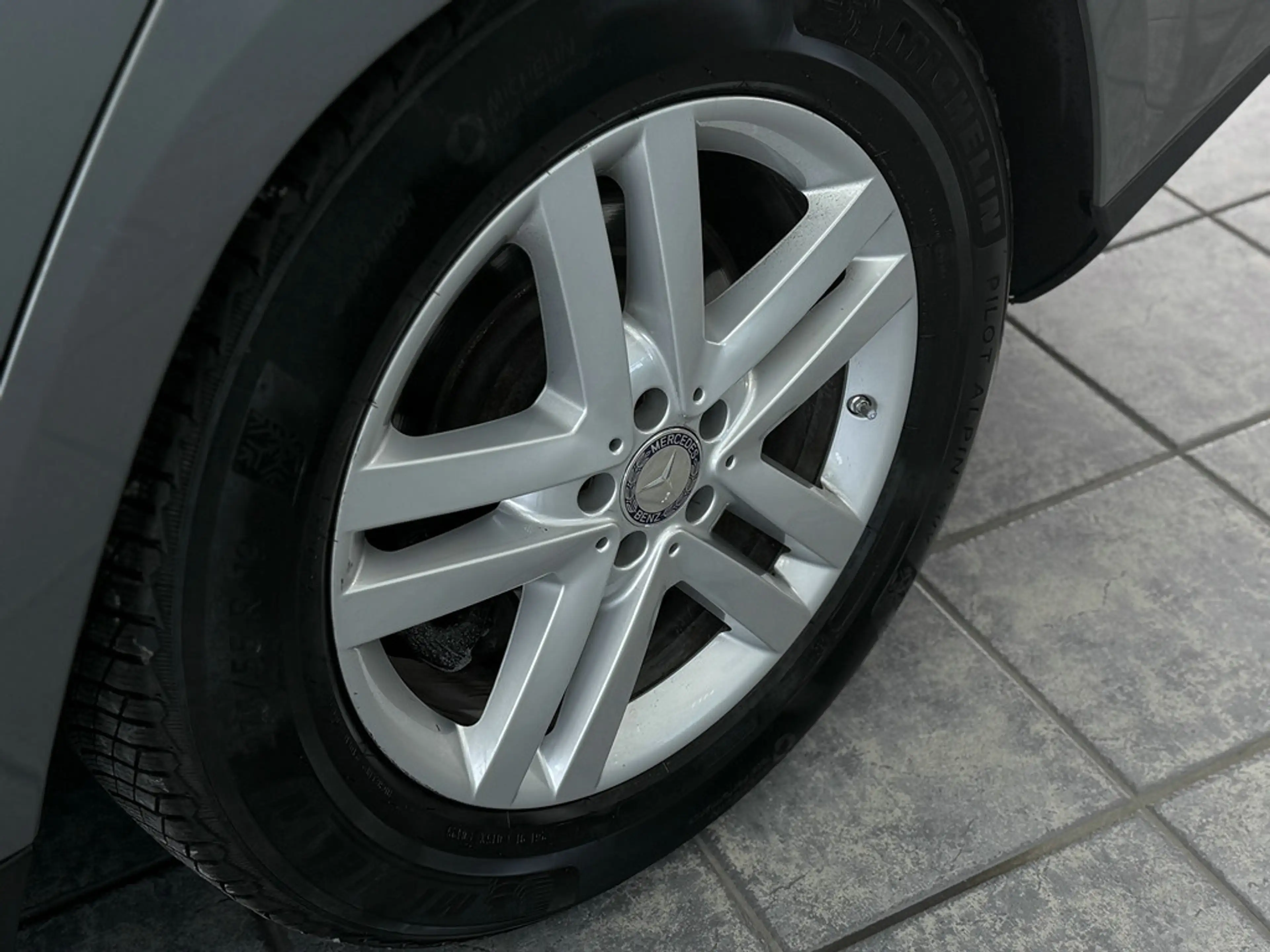 Mercedes-Benz GL 350 BlueTec 4Matic, 7-Sitzer, ACC, Standh. — photo 7