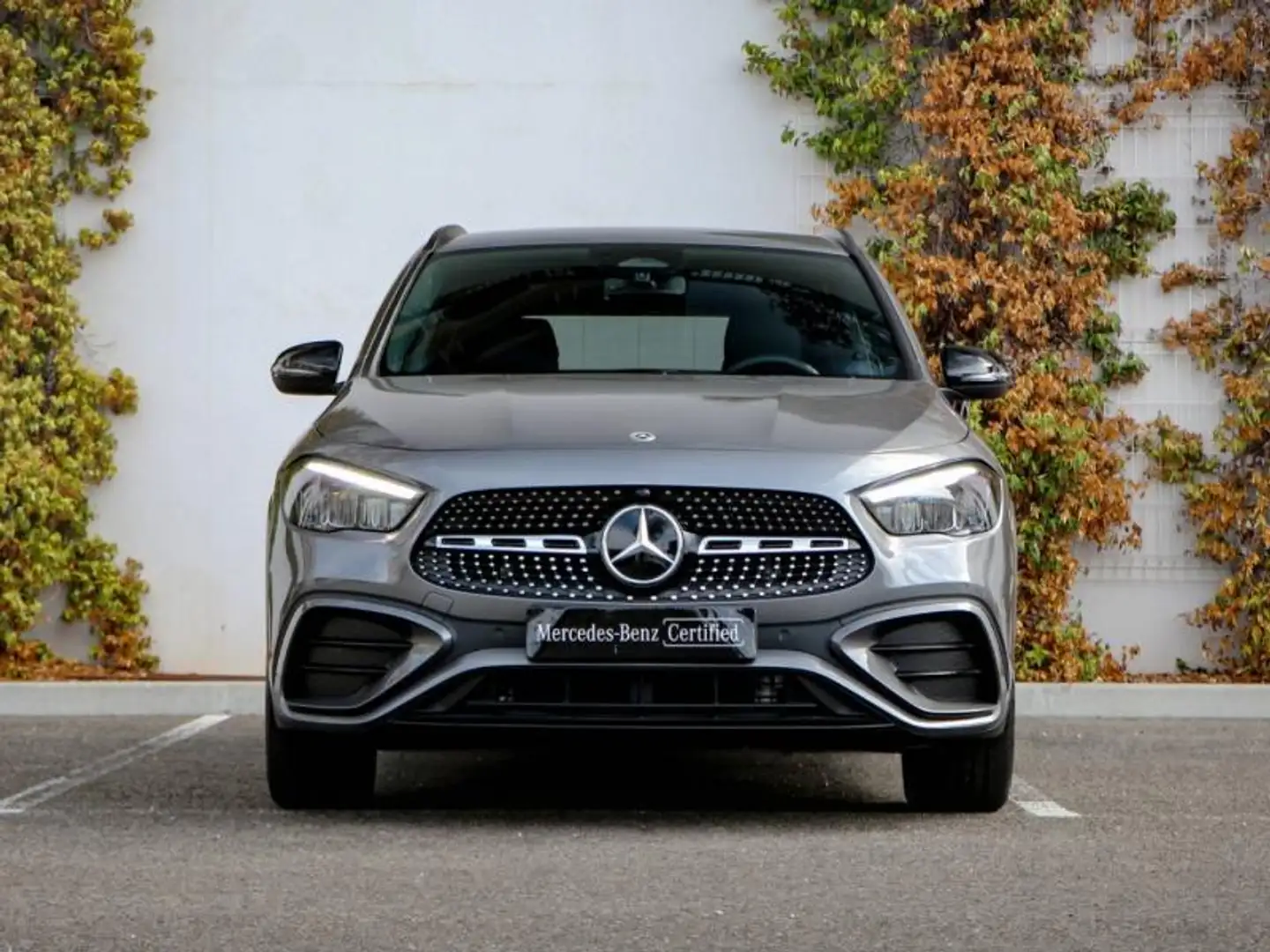 Mercedes-Benz GLA 180 180 d 116ch AMG Line 8G-DCT Grau - 2