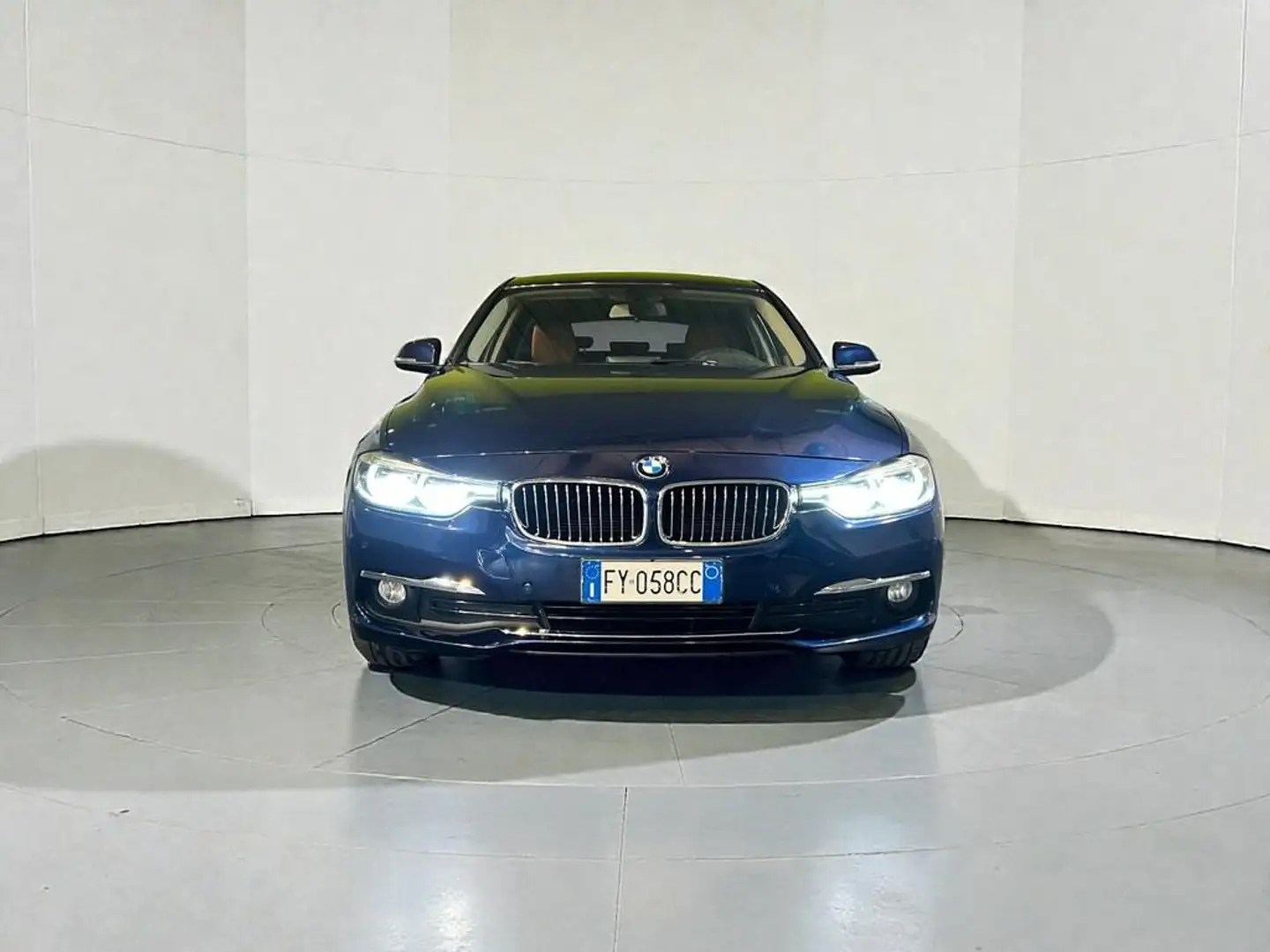 BMW 320 d Touring Sport auto Blau - 2