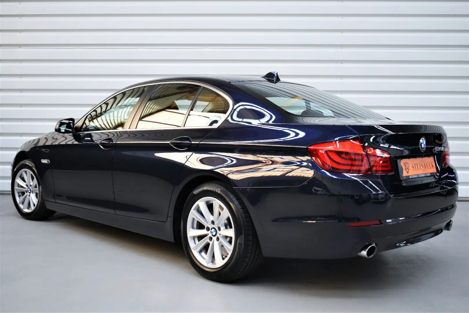 BMW 535 i+Totwinkel+Soft-Close+ACC+28.400KM+1.Hand Azul - 2