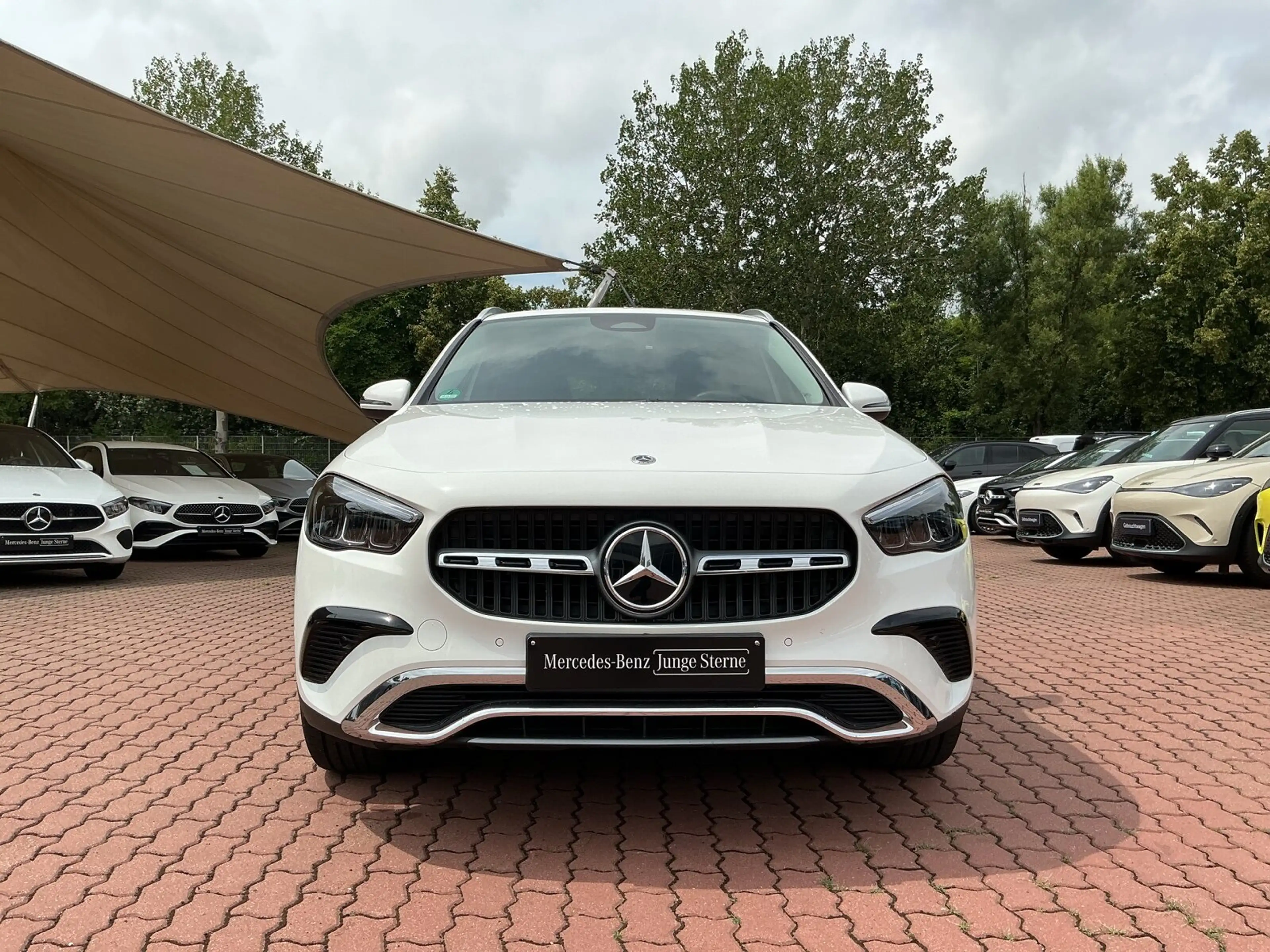 Mercedes-Benz GLA 220 GLA 220 4MATIC  Progressive Navi/Distronic/Autom. — photo 2