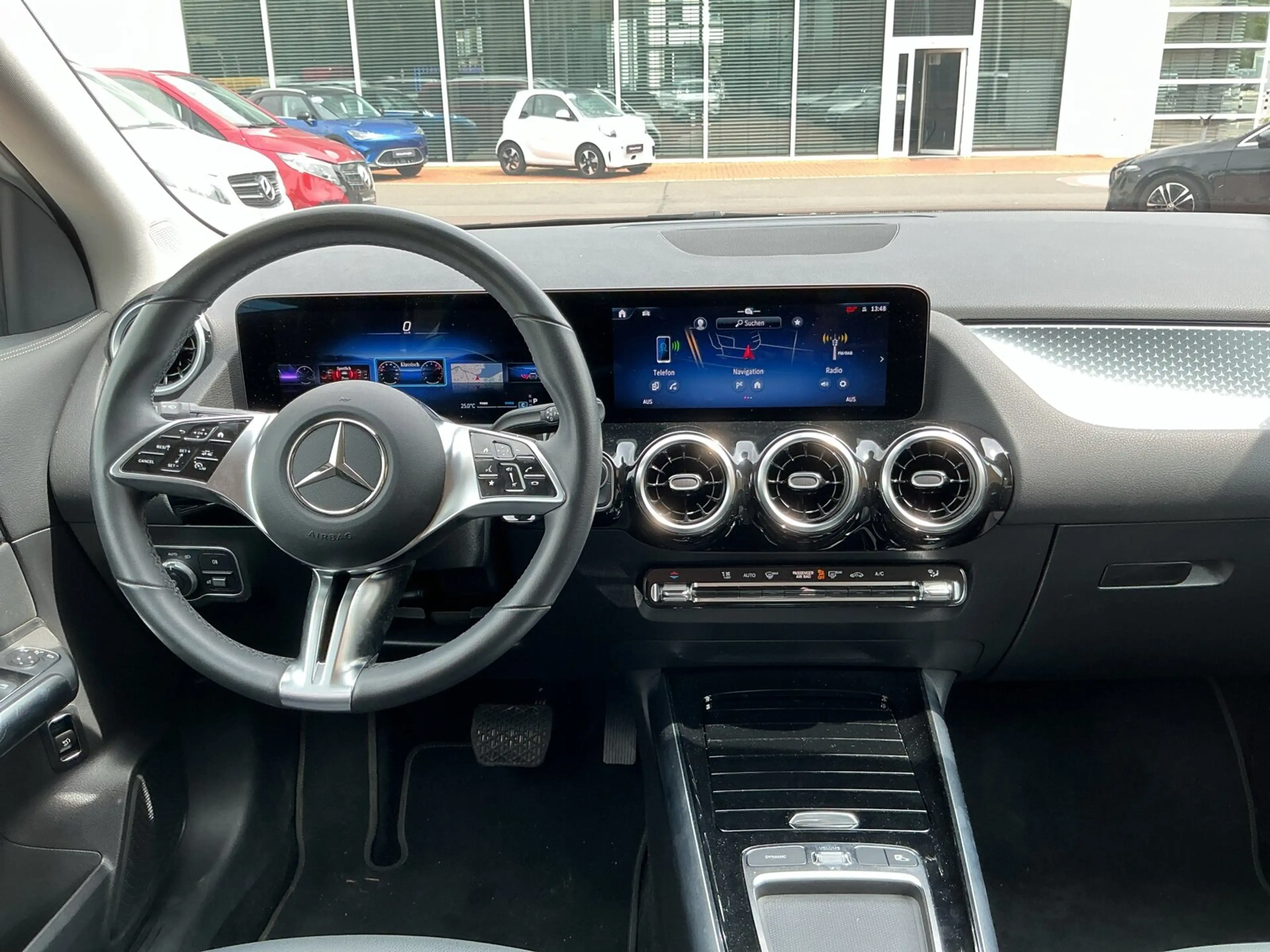 Mercedes-Benz GLA 220 GLA 220 4MATIC  Progressive Navi/Distronic/Autom. — photo 11