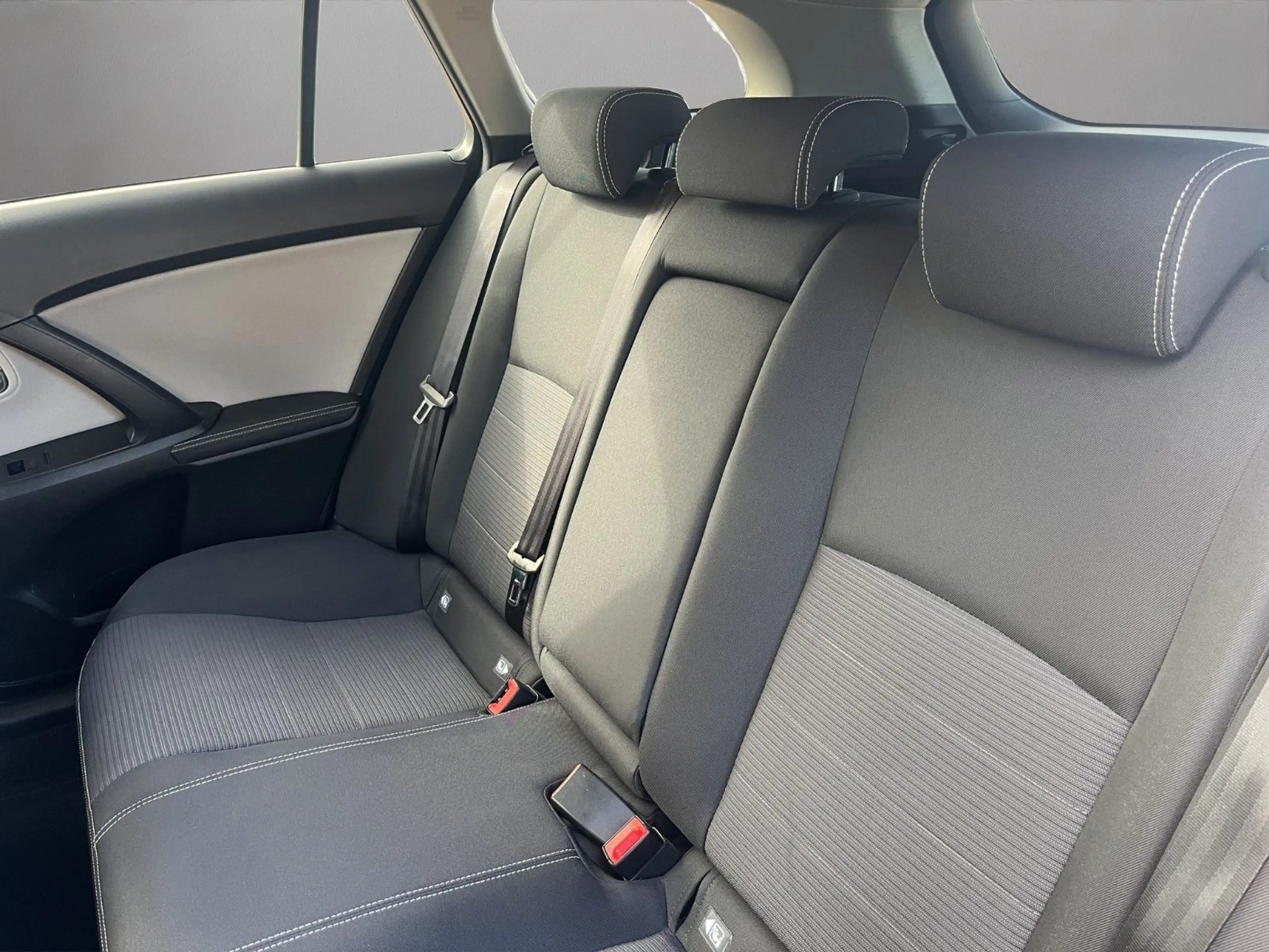 Toyota Avensis Touring Sports Team D/Autom/LED/RFK/Lane — photo 11