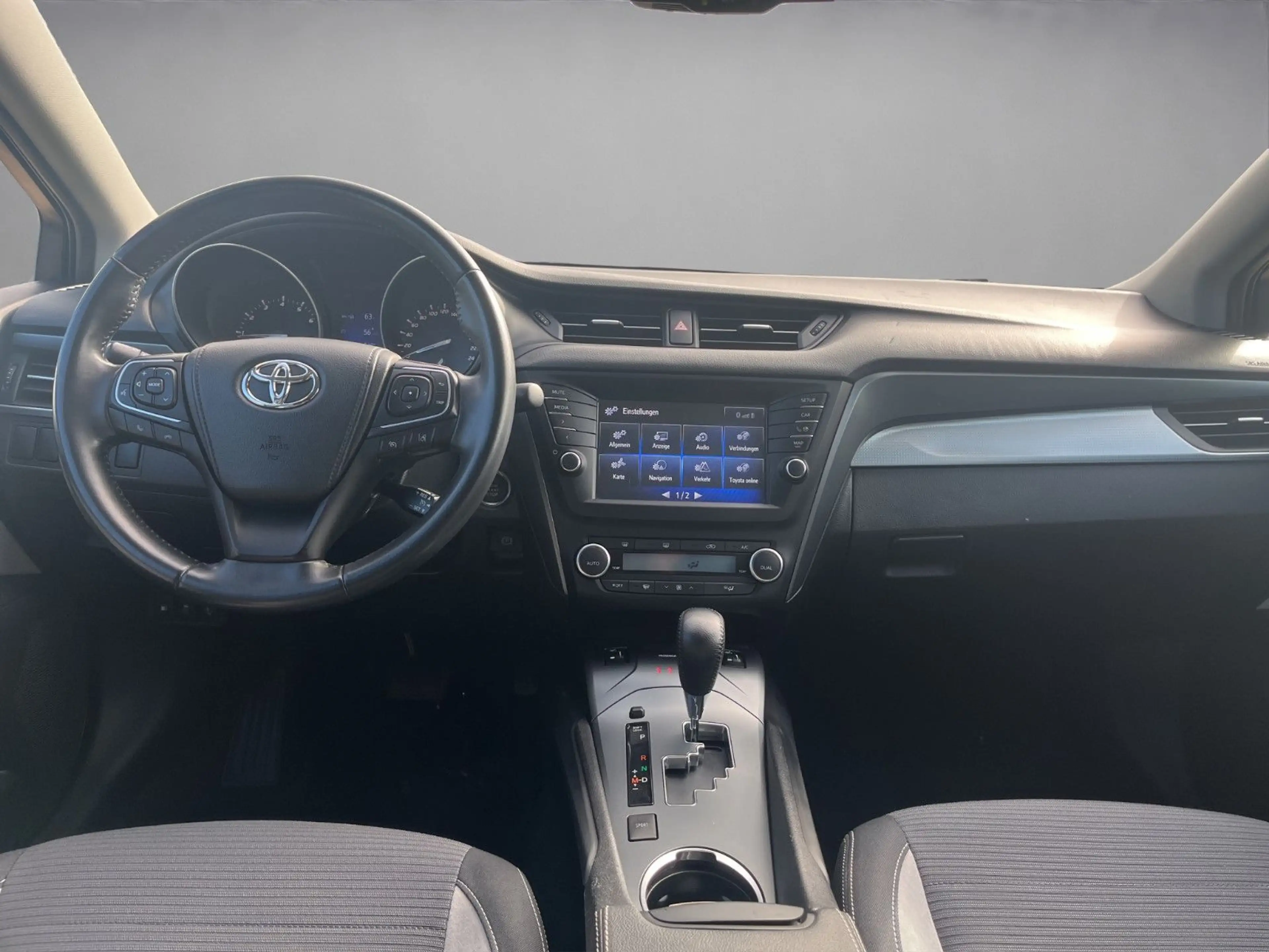 Toyota Avensis Touring Sports Team D/Autom/LED/RFK/Lane — photo 14