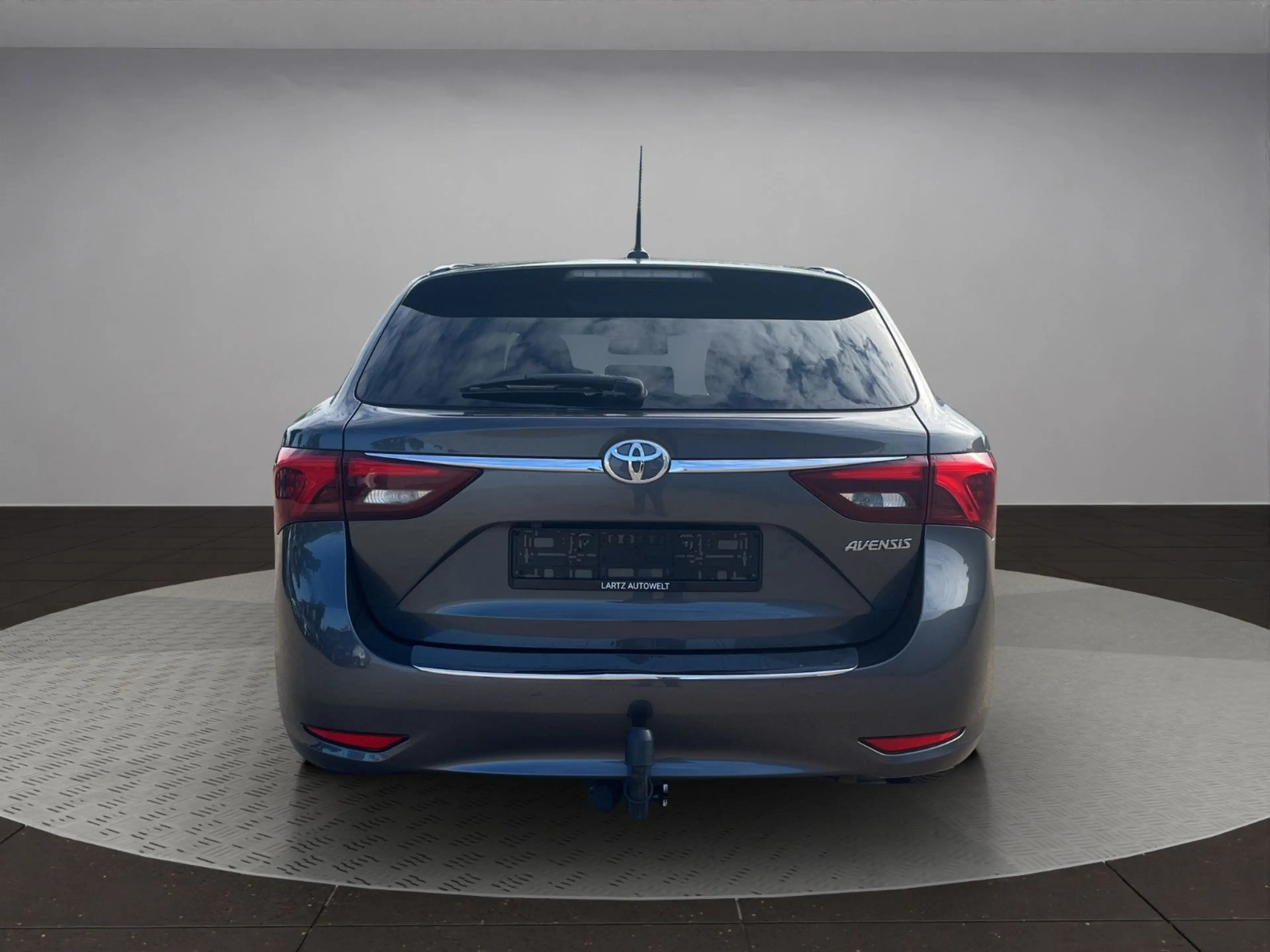 Toyota Avensis Touring Sports Team D/Autom/LED/RFK/Lane — photo 4