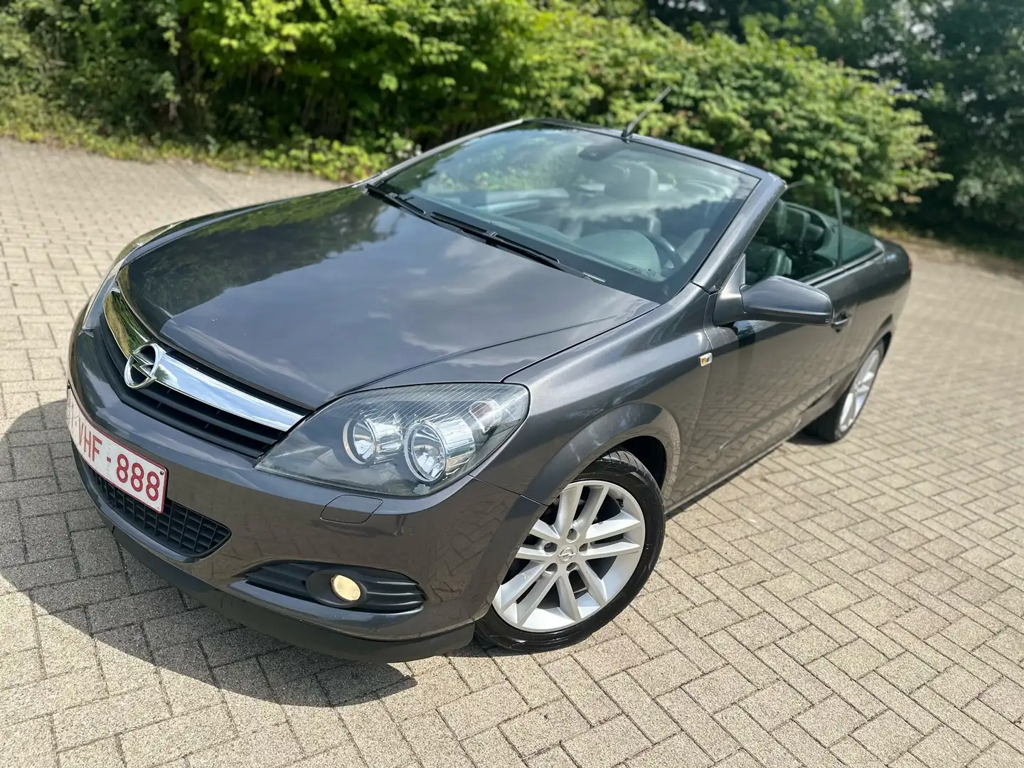 Opel Astra TwinTop 1.8i Sieges chauffant , Airco CT OK - 1