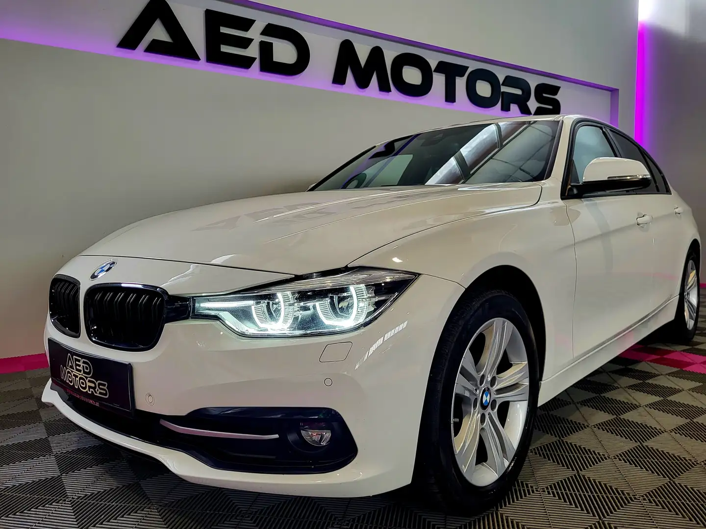 BMW 320 320 d xDrive Sport Line Weiß - 1