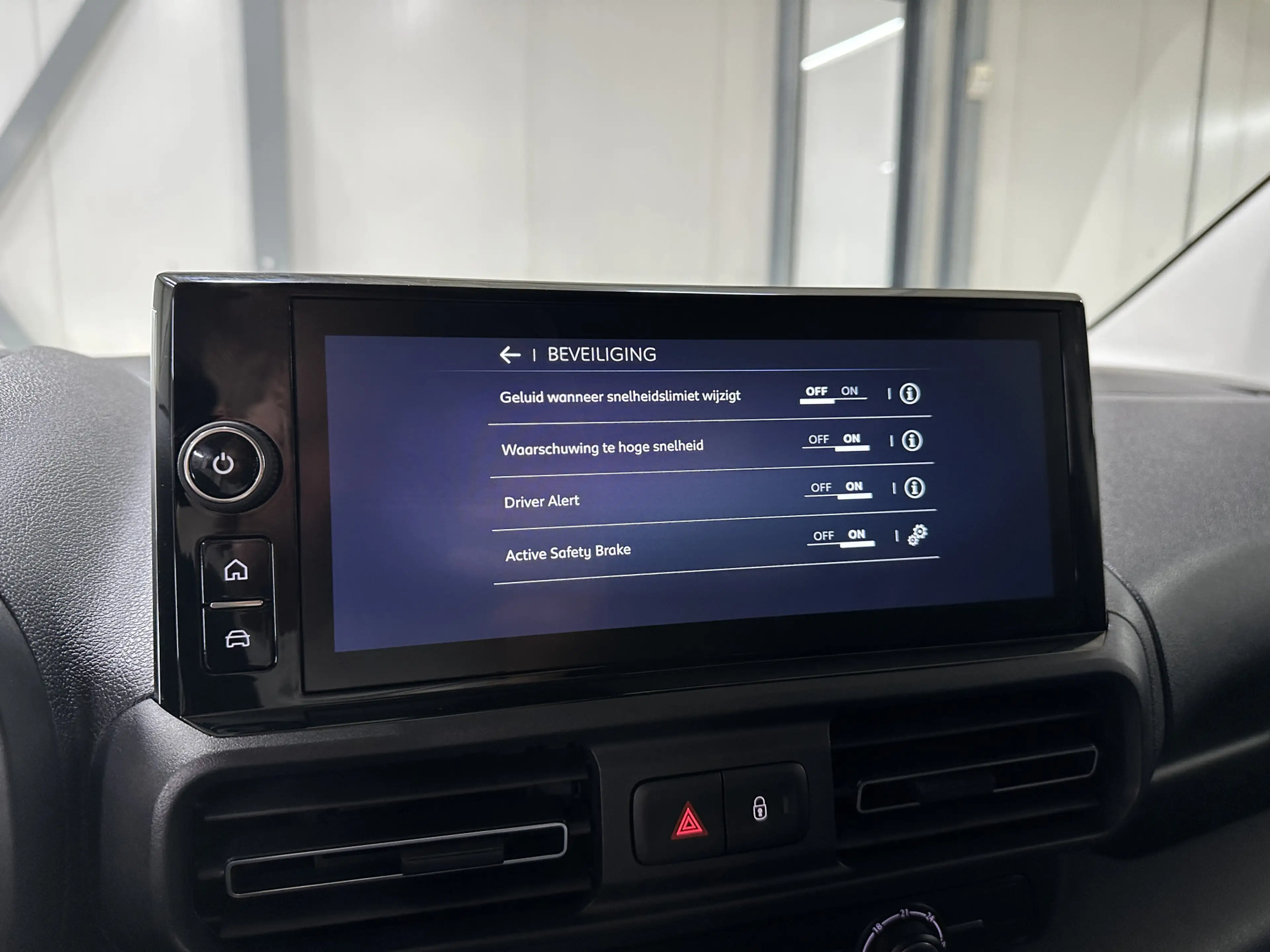 Toyota Proace City Electric Challenger Long (L2) 50 kWh 136pk | 3pers — photo 21