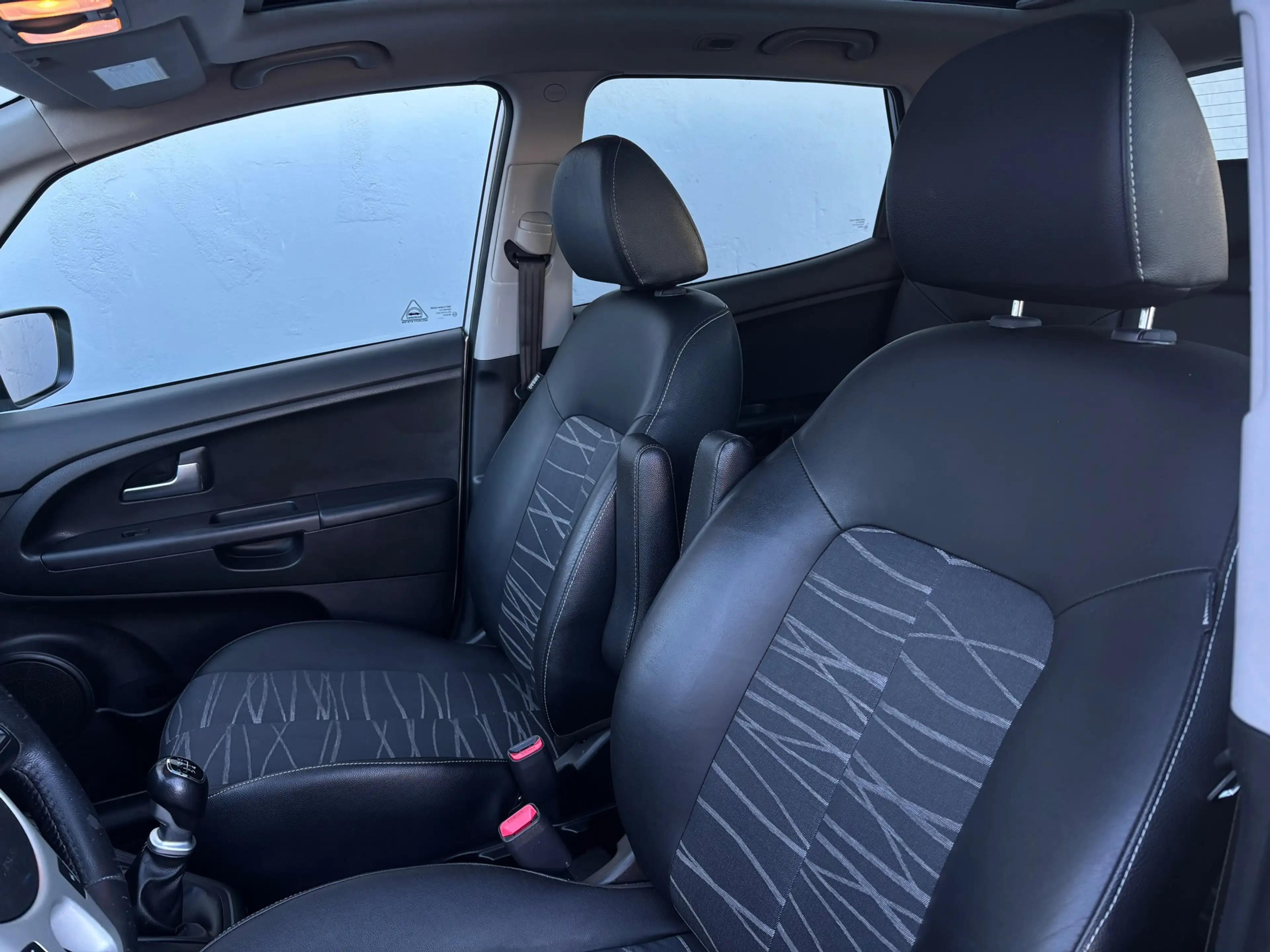 Kia Venga 1.4 CVVT Super Pack - Panorama Dak — photo 7