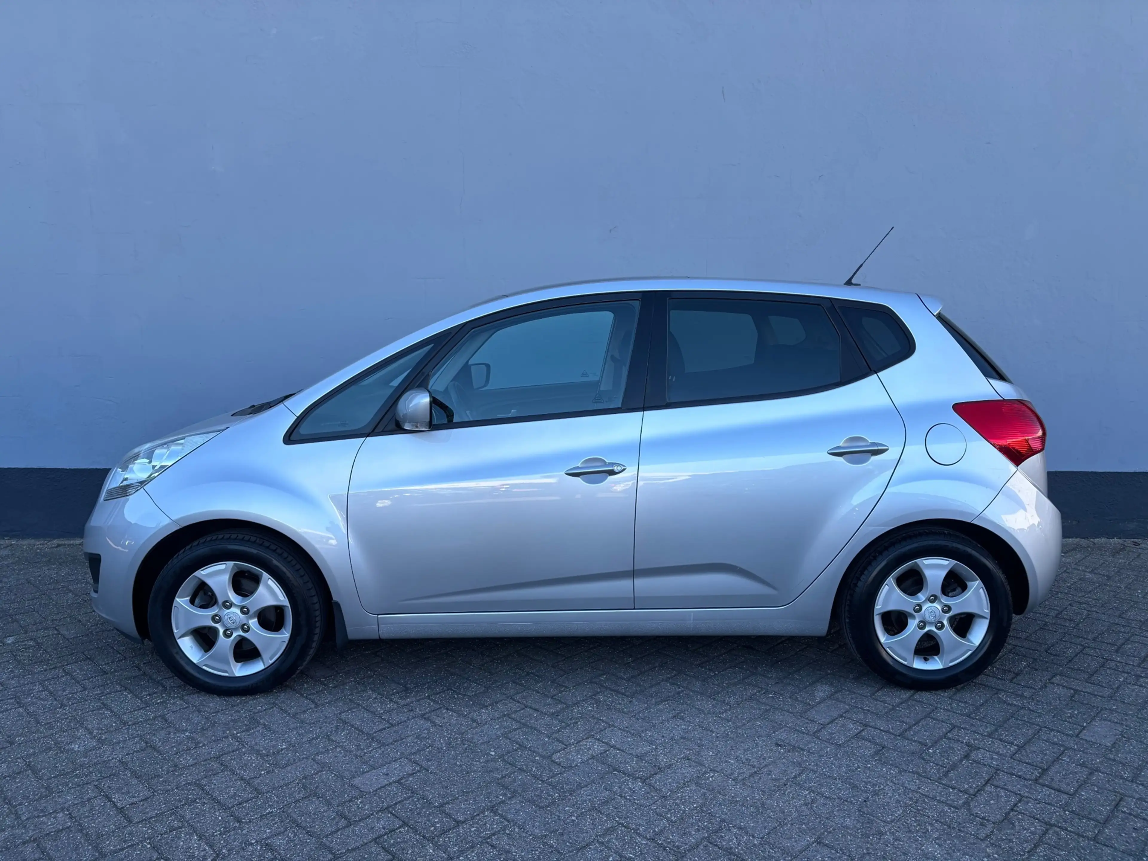 Kia Venga 1.4 CVVT Super Pack - Panorama Dak — photo 2
