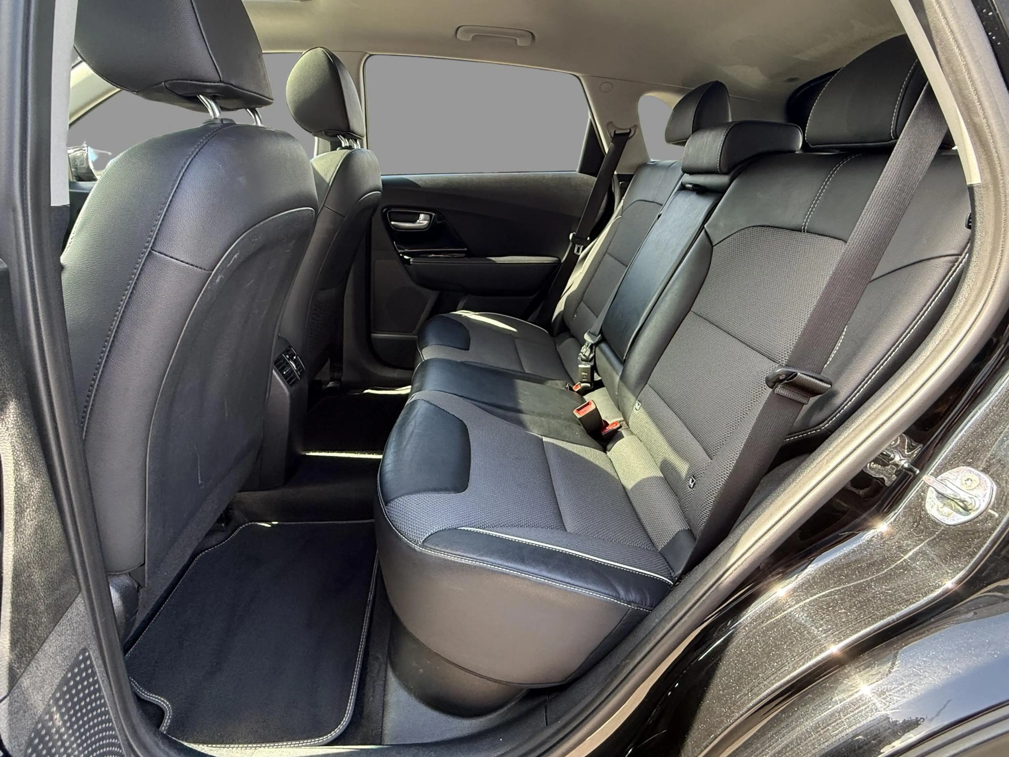 Kia e-Niro DynamicPlusLine 64 kWh SOH 94,1% | Trekhaak | Schu — photo 10