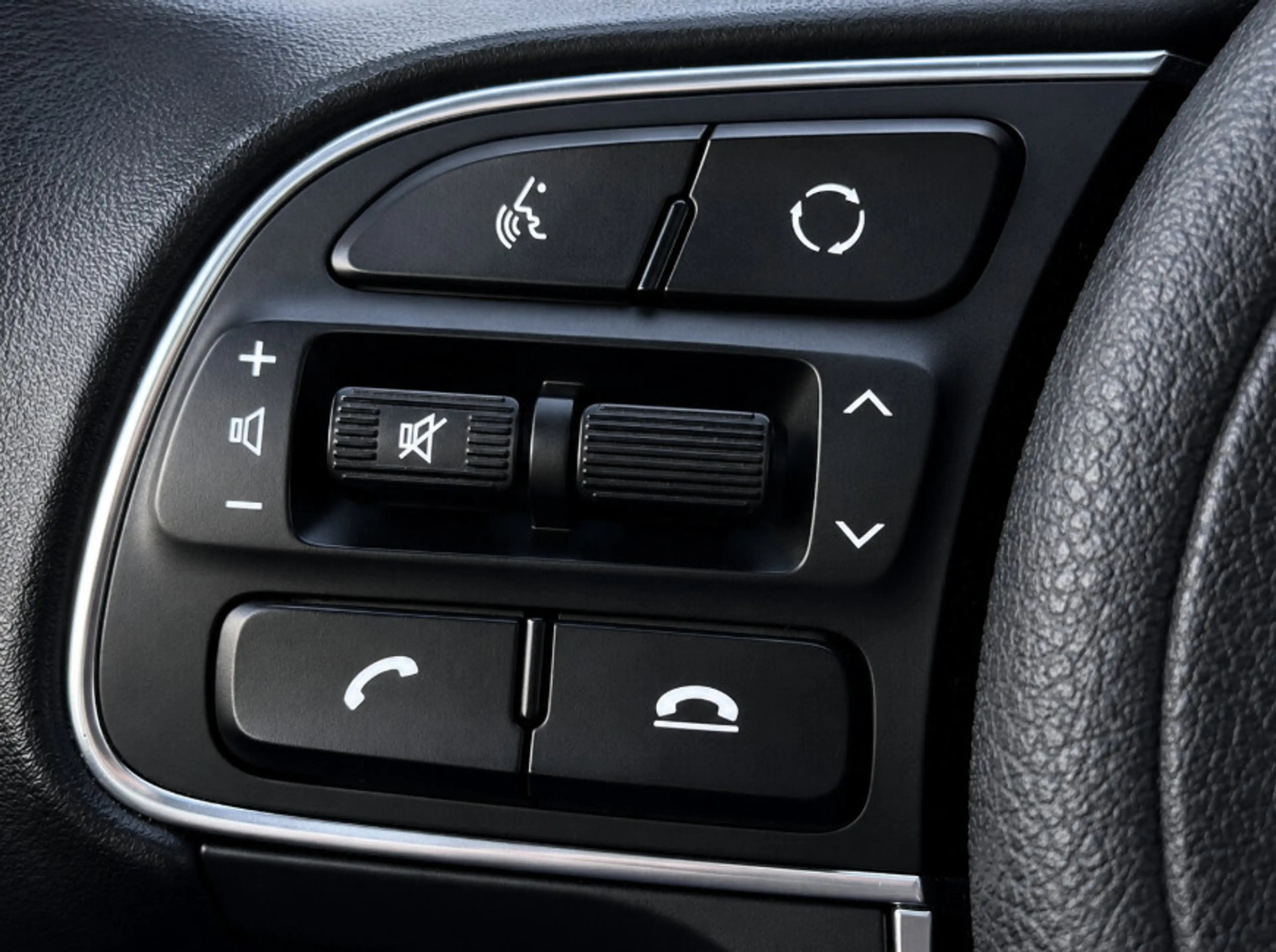 Kia e-Niro DynamicPlusLine 64 kWh SOH 94,1% | Trekhaak | Schu — photo 17
