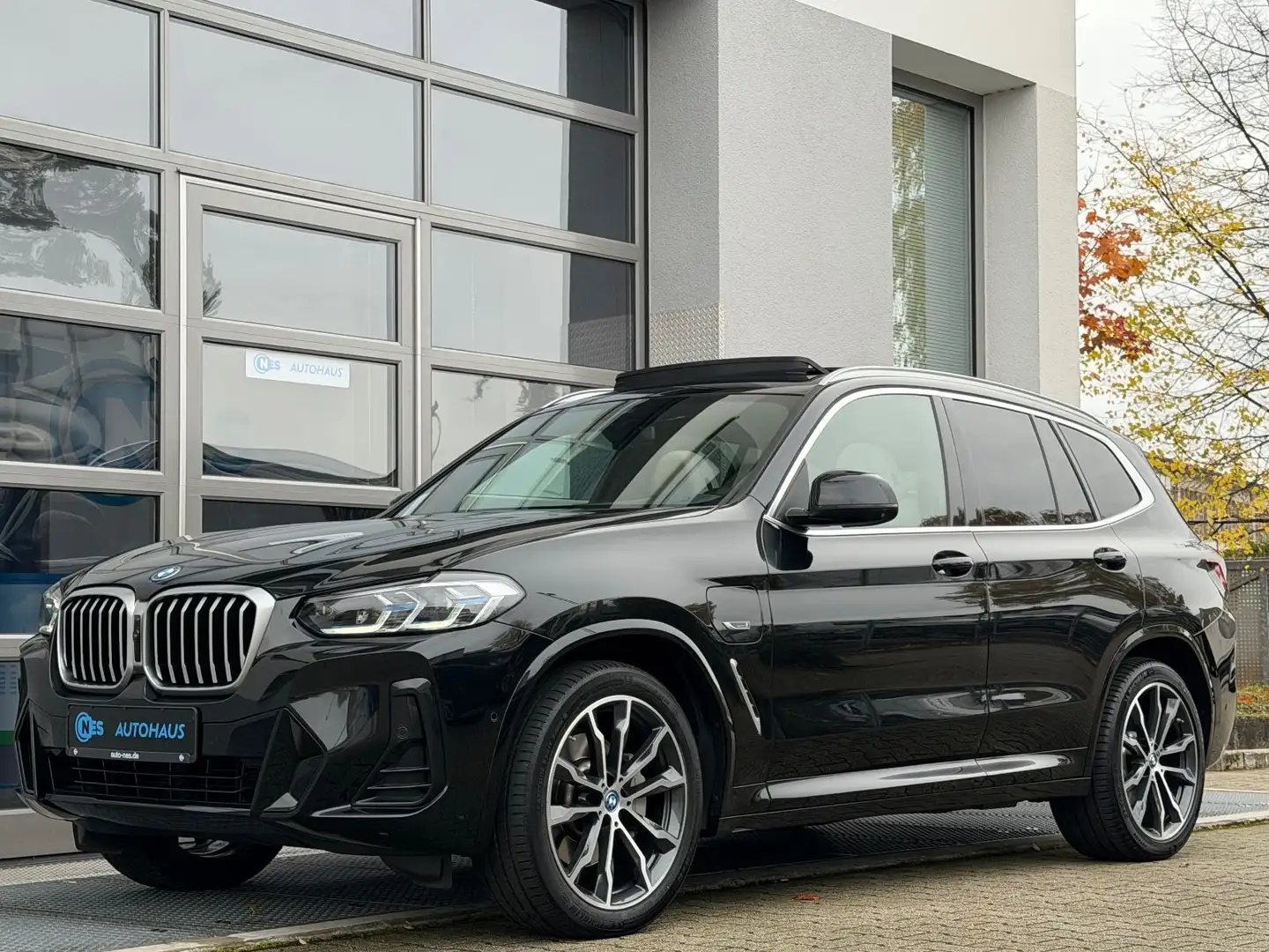 BMW X3 30e xD M SPORT*PANO*LASER*360*HUD*MEMORY*20' Schwarz - 1