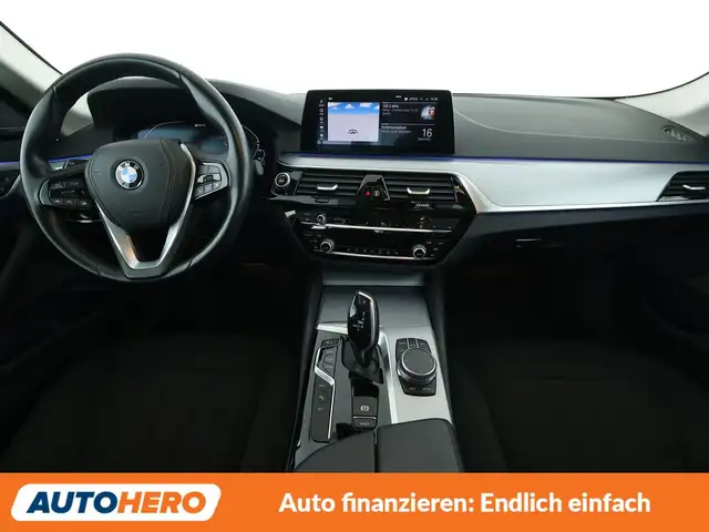 BMW 5 Series view 12