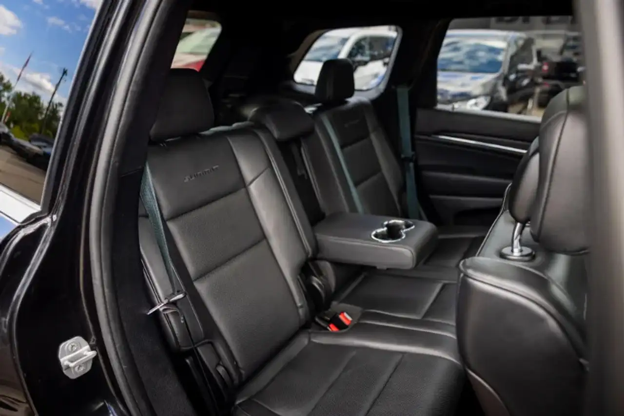 Jeep Grand Cherokee photo Jeep Grand Cherokee